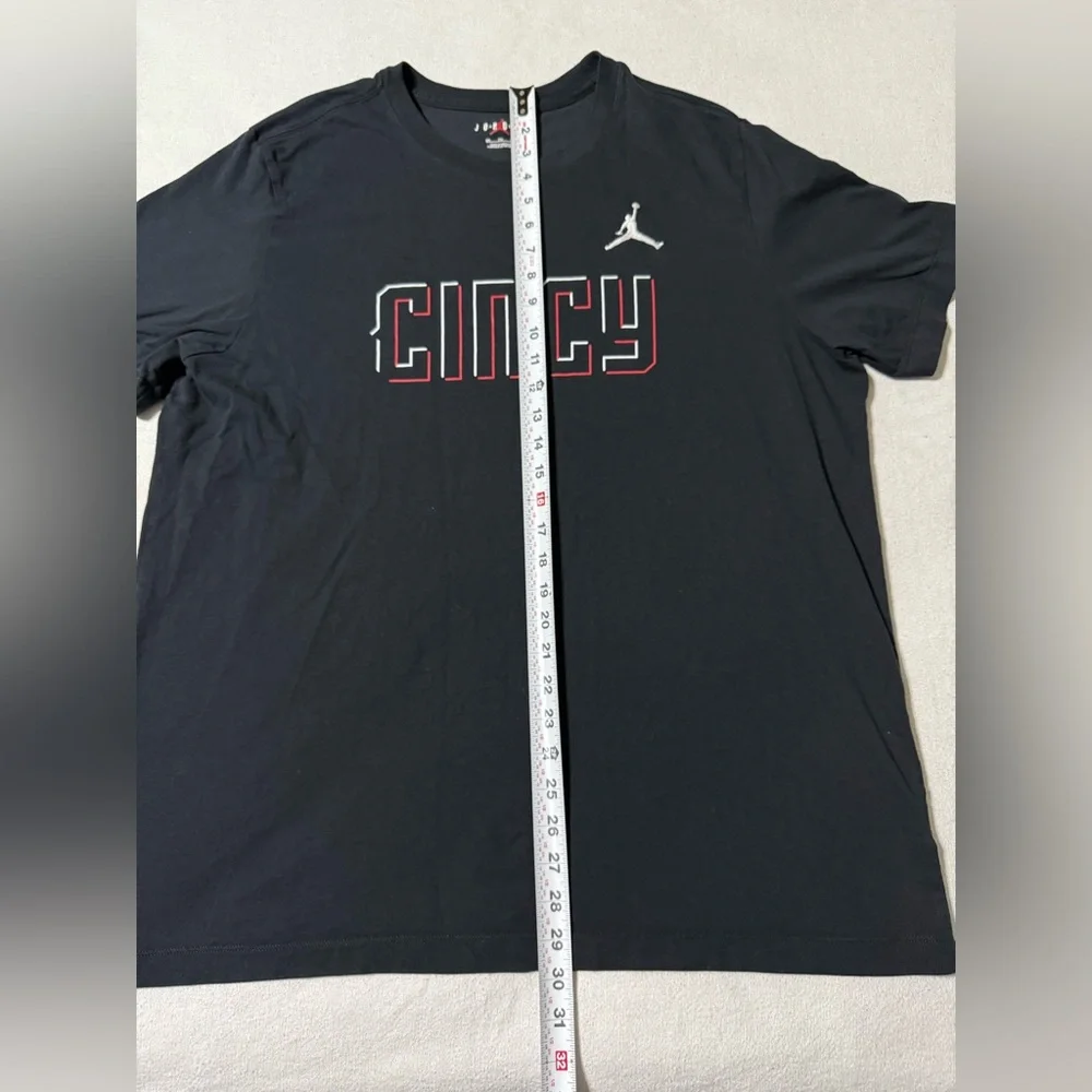 Nike Air Jordan Cincy Mens 2XL T-Shirt Black Short‎ Sleeve DC7485